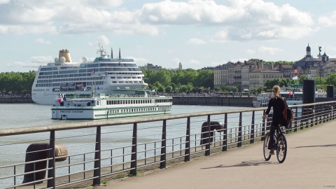 Charte Entre Le Grand Port Maritime De Bordeaux, Voies Navigables De ...